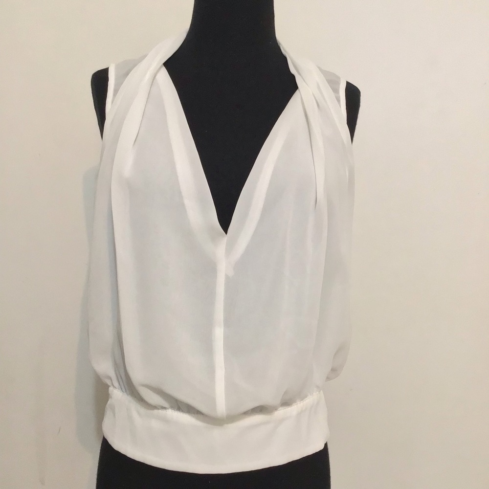 🛍🛍 Caribbean Queen White Sleeveless Blouse Top
